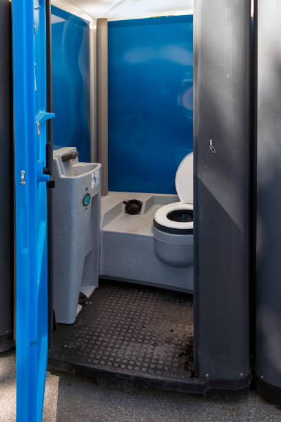 Best Portable restroom trailer rental  in Sioux City, IA